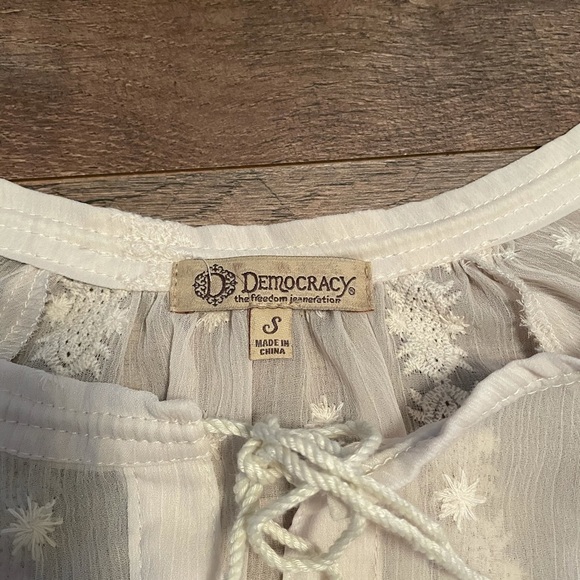 Democracy blouse - Picture 4 of 4